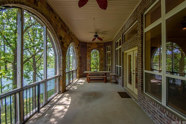 10 Lakewood Park Dr, North Little Rock, AR 72116 - unfurnished sunroom featuring a ceiling fan