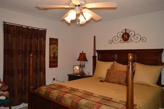 bedroom featuring ceiling fan