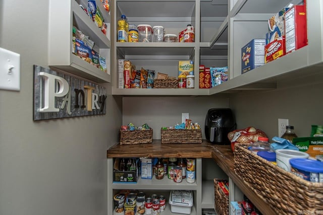 4201 Lovell Ln, Benton, AR 72019 - view of pantry
