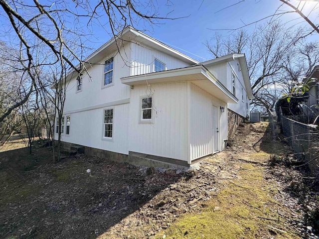 209 Goshen Ave, North Little Rock, AR 72116 - view of side of property featuring fence
