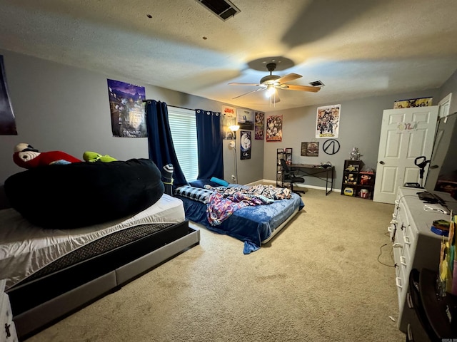 7 Franklin Cir, Searcy, AR 72143 - bedroom featuring carpet floors, a textured ceiling, ceiling fan, and visible vents