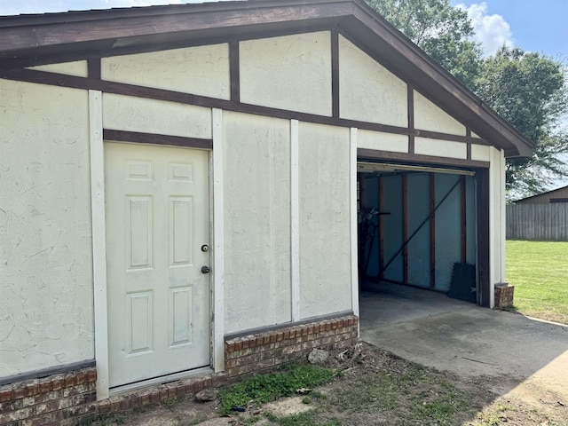 7 Franklin Cir, Searcy, AR 72143 - view of outdoor structure with a garage