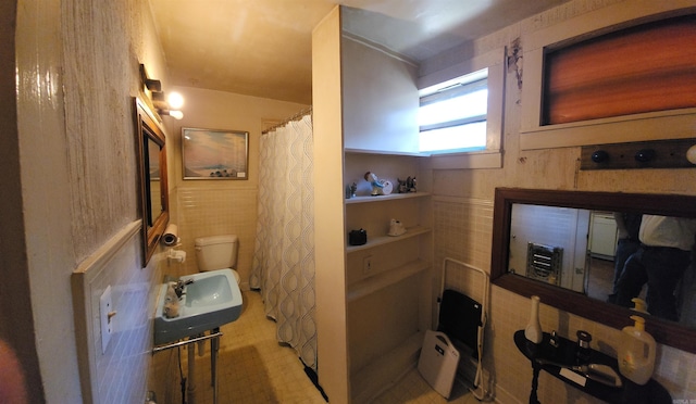 110 S Summit St, Little Rock, AR 72205 - bathroom featuring a sink and tile patterned floors