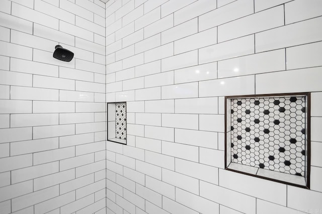 139 Hudson Dr, Sheridan, AR 72150 - bathroom featuring a tile shower