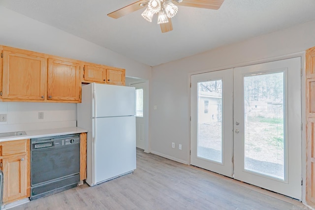 3210 Kingsbury St, Jonesboro, AR 72401 - kitchen with freestanding refrigerator, lofted ceiling, light brown cabinetry, a ceiling fan, and dishwasher