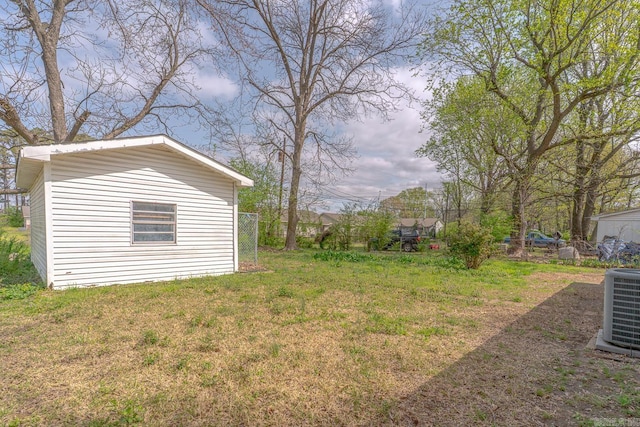 3210 Kingsbury St, Jonesboro, AR 72401 - view of yard featuring central air condition unit and an outdoor structure