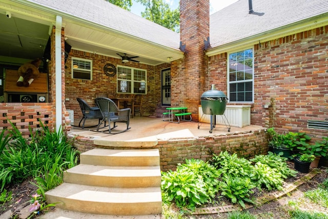 view of patio / terrace with ceiling fan