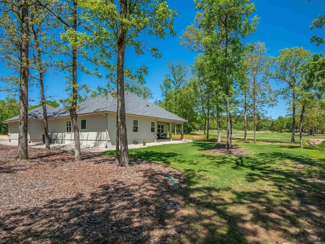 view of yard with a patio