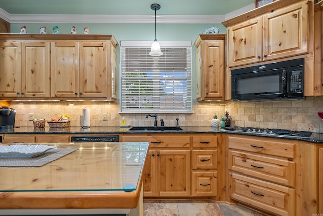 199 Gleneagle Loop, Hot Springs, AR 71913 - kitchen with a sink, tasteful backsplash, stainless steel gas cooktop, crown molding, and black microwave