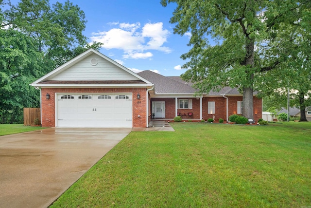 199 Gleneagle Loop, Hot Springs, AR 71913 - single story home with driveway, brick siding, and an attached garage