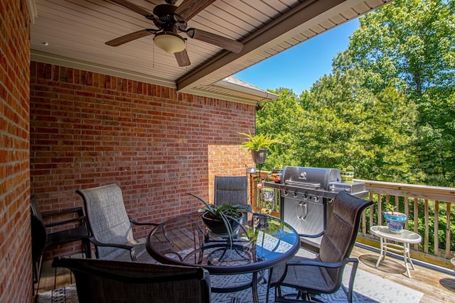 exterior space featuring ceiling fan and outdoor dining space