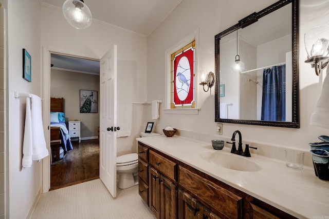 1494 N Miller Point Rd, Quitman, AR 72131 - full bath with toilet, vanity, ornamental molding, a shower with shower curtain, and baseboards