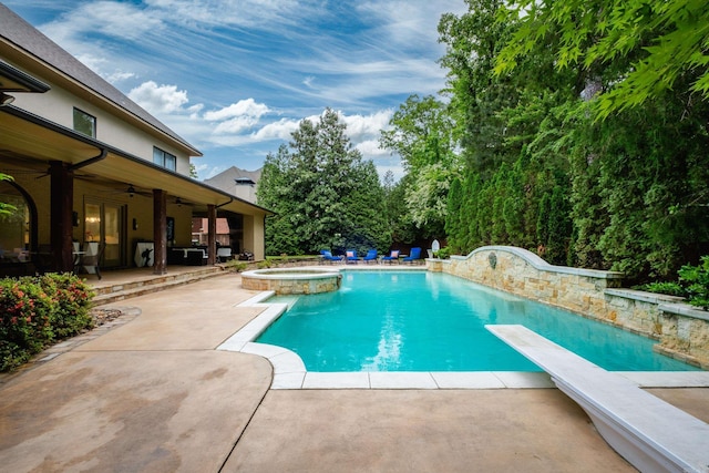 44 Deauville Cir, Little Rock, AR 72223 - view of pool with a pool with connected hot tub, ceiling fan, a patio area, and a diving board