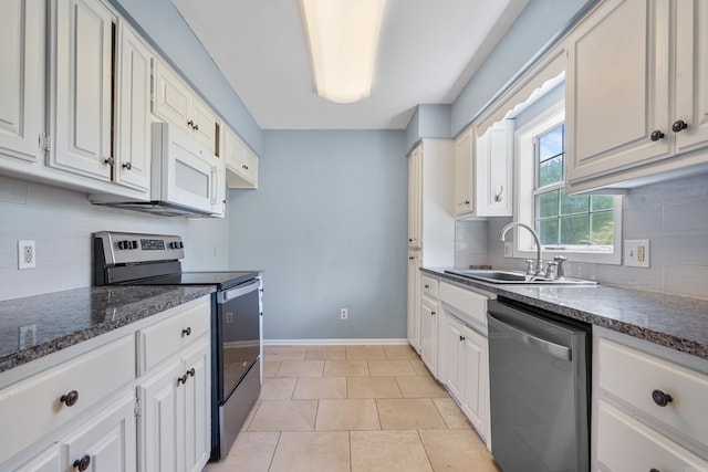 330 Melwood St, Hot Springs National Park, AR 71901 - kitchen with backsplash, stainless steel appliances, baseboards, and a sink