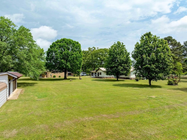 140 Bird Dove Ln, Heber Springs, AR 72543 - view of yard featuring a detached garage