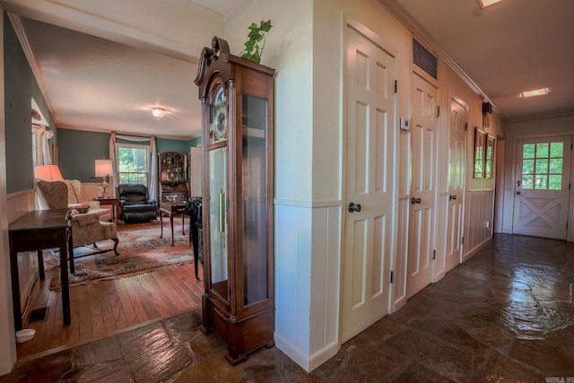 5 Southern Pines Cv, Pine Bluff, AR 71603 - hall with crown molding and stone finish flooring