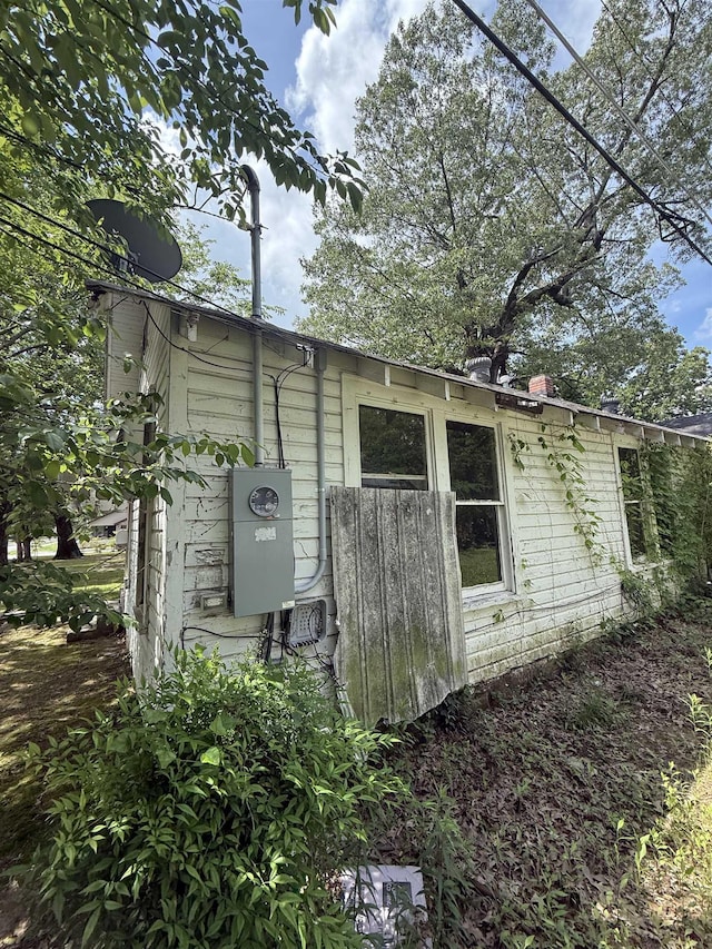 view of side of property