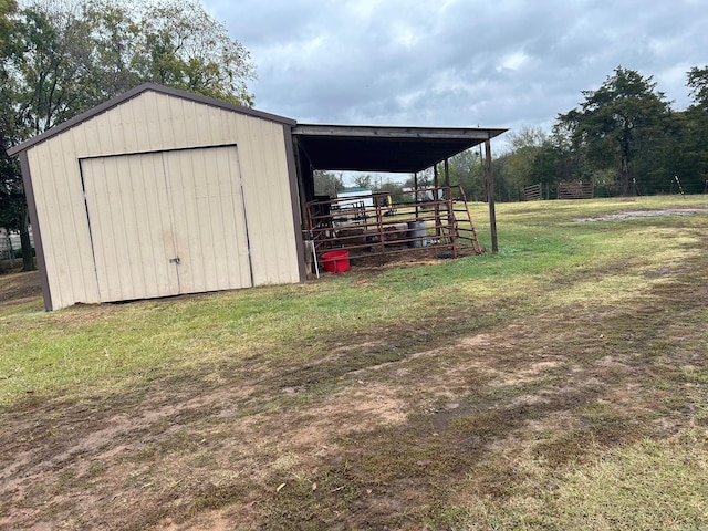 18 Garland Spgs, Mount Vernon, AR 72111 - view of pole building featuring a lawn