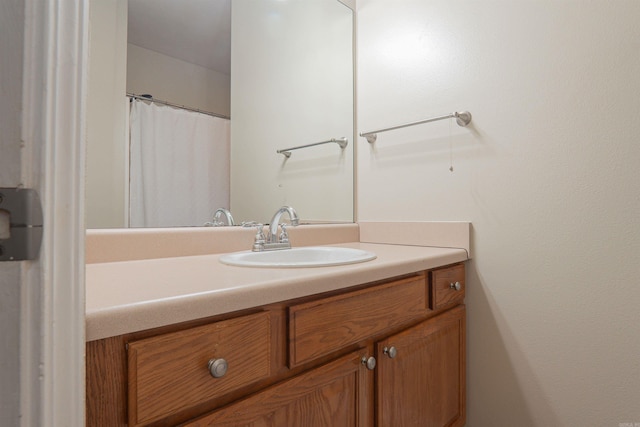 full bath with vanity