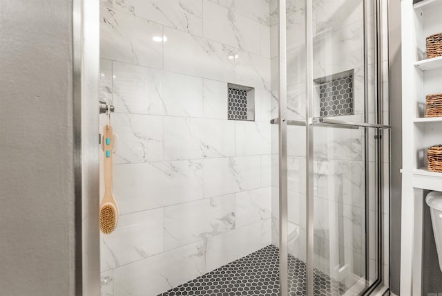 4 Desoto Forest Cv, Little Rock, AR 72211 - full bathroom featuring a shower stall