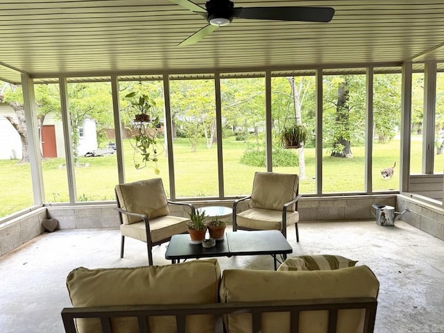 601 Clarence St, Mountain View, AR 72560 - sunroom with ceiling fan