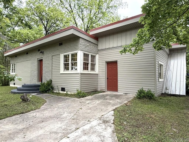 601 Clarence St, Mountain View, AR 72560 - view of front of property with a front lawn