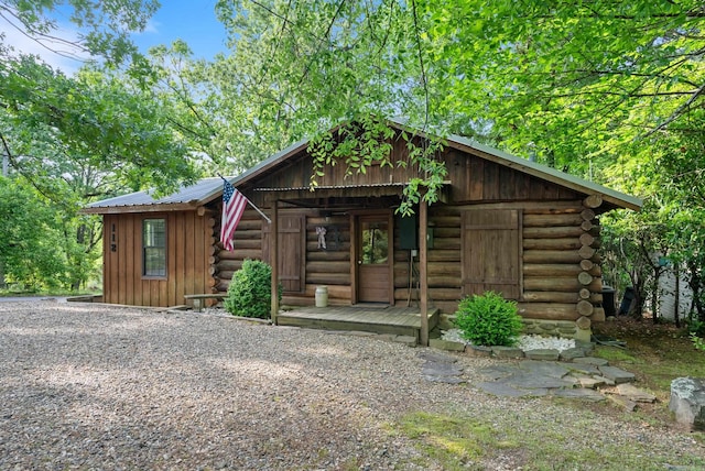 112 Fairchild Pt, Hot Springs, AR 71901 - log cabin with log exterior and board and batten siding