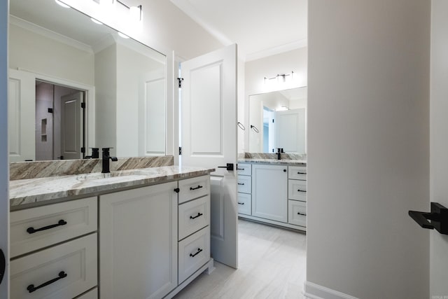20 Abington Ct, Little Rock, AR 72223 - full bathroom with two vanities and crown molding