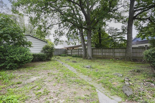 view of yard featuring fence