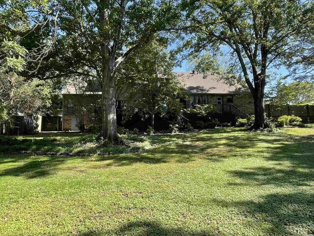 1502 Quail Creek Dr, Conway, AR 72032 - view of yard featuring stairs
