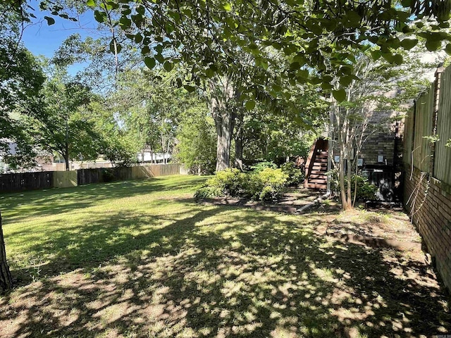 1502 Quail Creek Dr, Conway, AR 72032 - view of yard with stairway