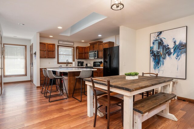 36 Lequita Pl, Hot Springs Village, AR 71909 - dining area featuring baseboards, light wood-type flooring, and recessed lighting