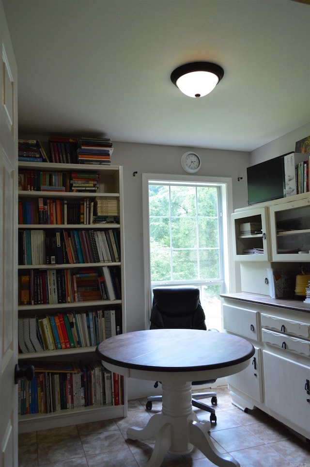 1059 Piney Rd, De Queen, AR 71832 - view of tiled office space
