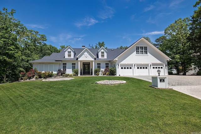 12 Darro Way, Hot Springs Village, AR 71909 - view of front facade featuring driveway and a front yard