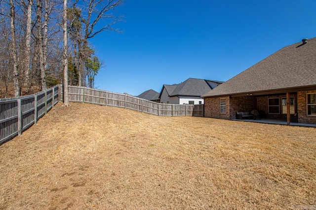 7841 S Shoreline Blvd, Benton, AR 72019 - view of yard featuring a patio area