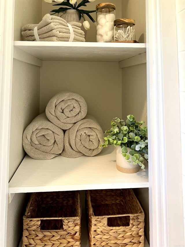 506 W Clinton St, Heber Springs, AR 72543 - view of closet