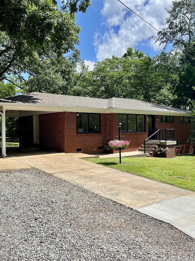 506 W Clinton St, Heber Springs, AR 72543 - single story home with driveway, crawl space, an attached carport, a shingled roof, and brick siding