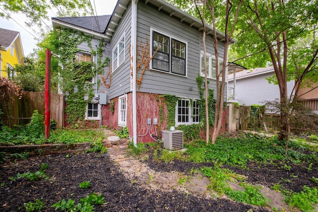 111 Thayer St, Little Rock, AR 72205 - back of property featuring central air condition unit and fence
