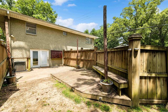 821 Mcadoo St, Little Rock, AR 72205 - view of yard featuring a deck