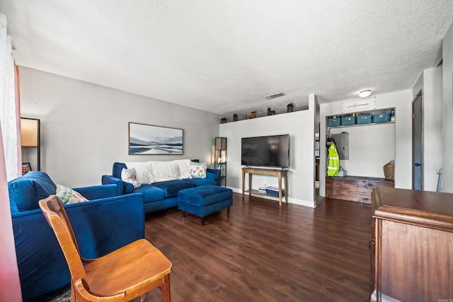 106 Gareth Ct, Hot Springs National Park, AR 71913 - living area with wood finished floors and a textured ceiling