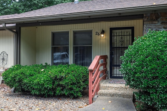 26 Destino Way, Hot Springs Village, AR 71909 - doorway to property featuring a shingled roof