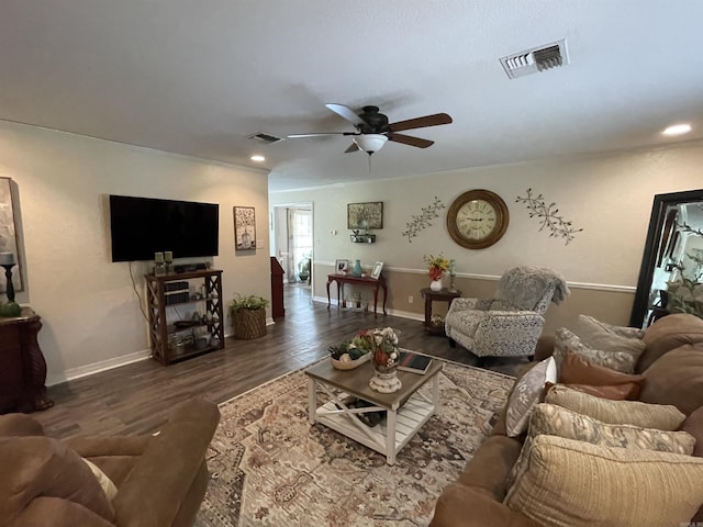 142 Timber Ridge Ln, El Dorado, AR 71730 - living room featuring a ceiling fan, wood finished floors, baseboards, and recessed lighting