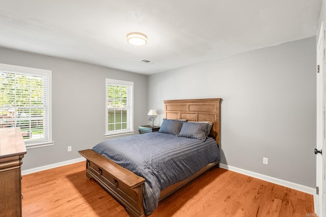 8 Cannon Ct, Little Rock, AR 72212 - bedroom featuring baseboards and light wood finished floors