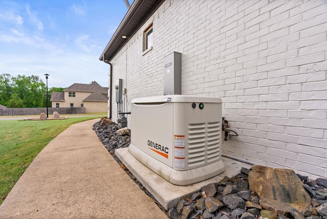216 Lake Valley Dr, Maumelle, AR 72113 - exterior view of a power unit and fence