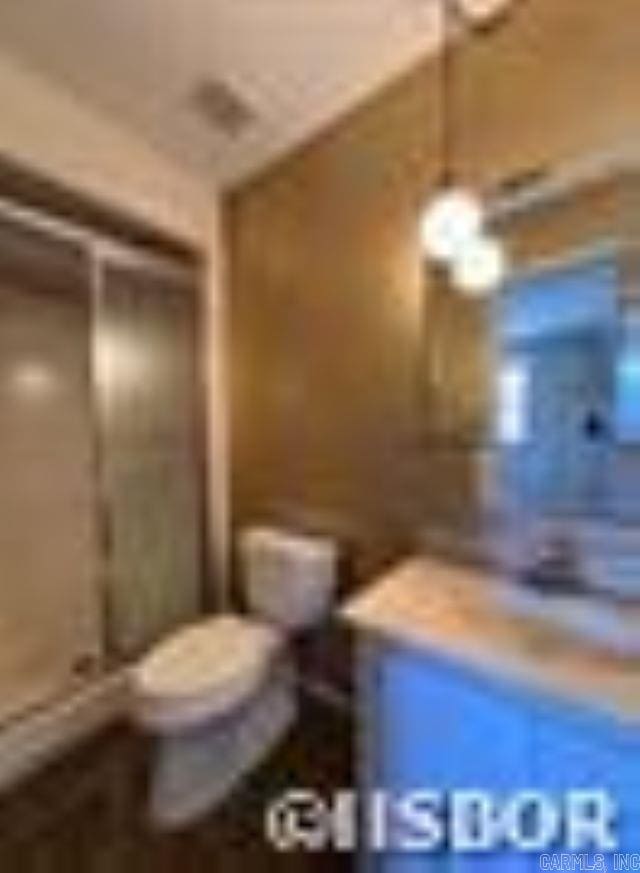 600 Higdon Ferry Rd Unit 203, Hot Springs, AR 71913 - bathroom with toilet and a shower