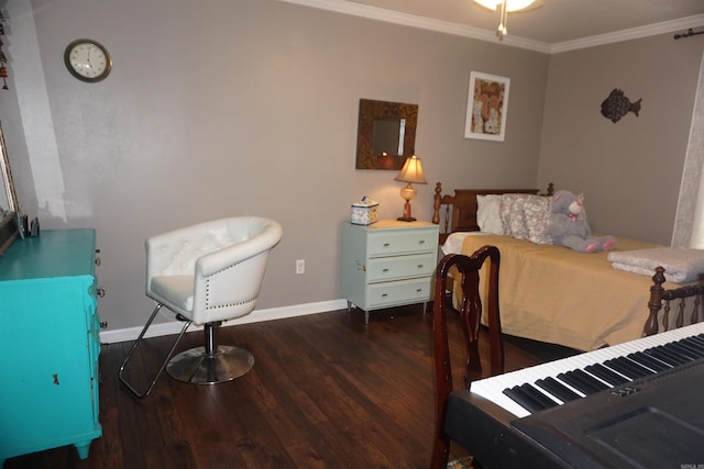 8 Tina Cir, Searcy, AR 72143 - bedroom featuring ornamental molding, wood finished floors, and baseboards