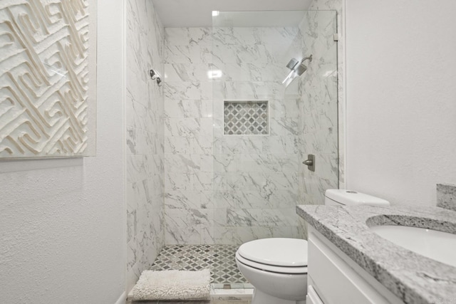 5371 Central Ave Unit C, Hot Springs, AR 71913 - bathroom featuring toilet, a tile shower, and vanity