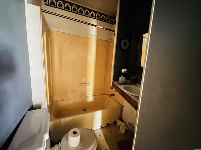 37 Maple St, Melbourne, AR 72556 - bathroom with toilet and  shower combination