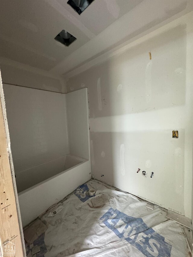 32616 N Rd, Marked Tree, AR 72365 - full bathroom featuring a bathtub