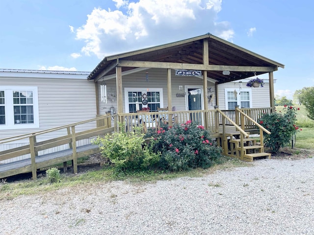 806 Autumnwood Rd, Ash Flat, AR 72513 - view of front of property with a porch